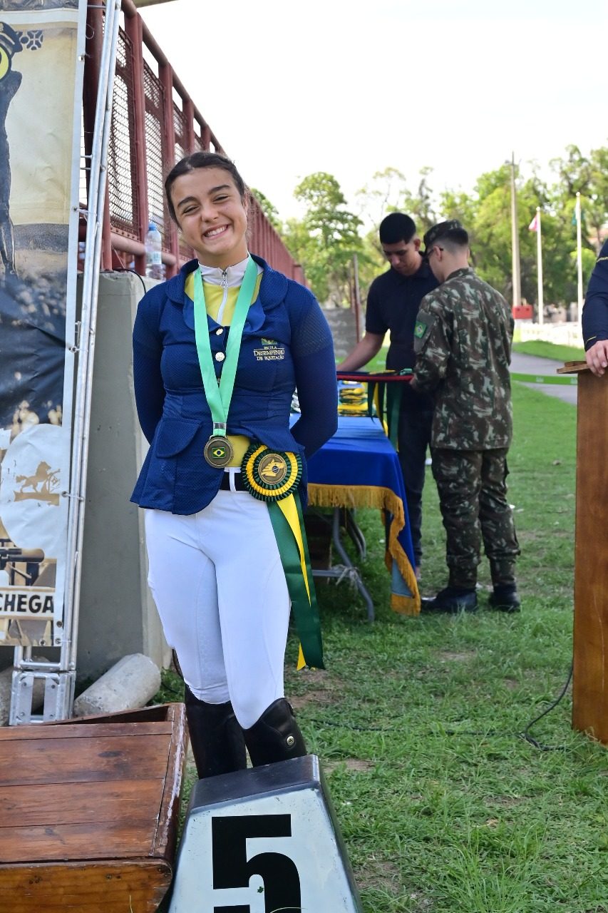 Isabela Stoduto — Imprensa