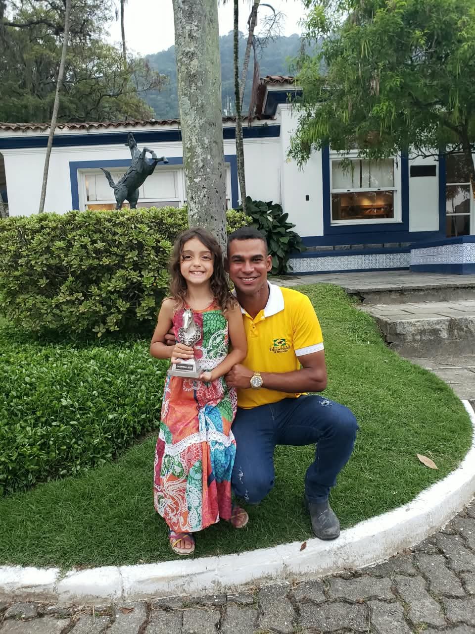 Isabela Stoduto — Imprensa
