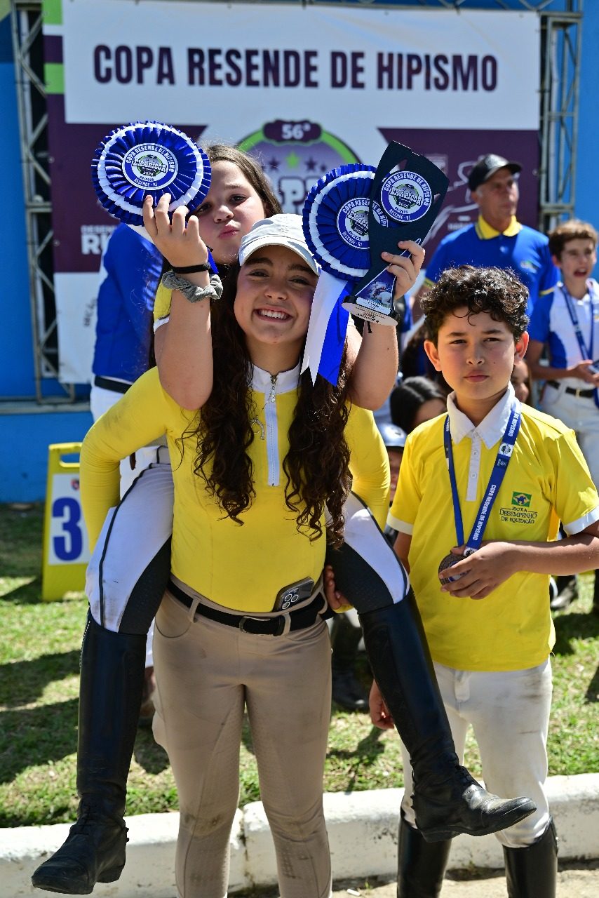 Isabela Stoduto — Imprensa